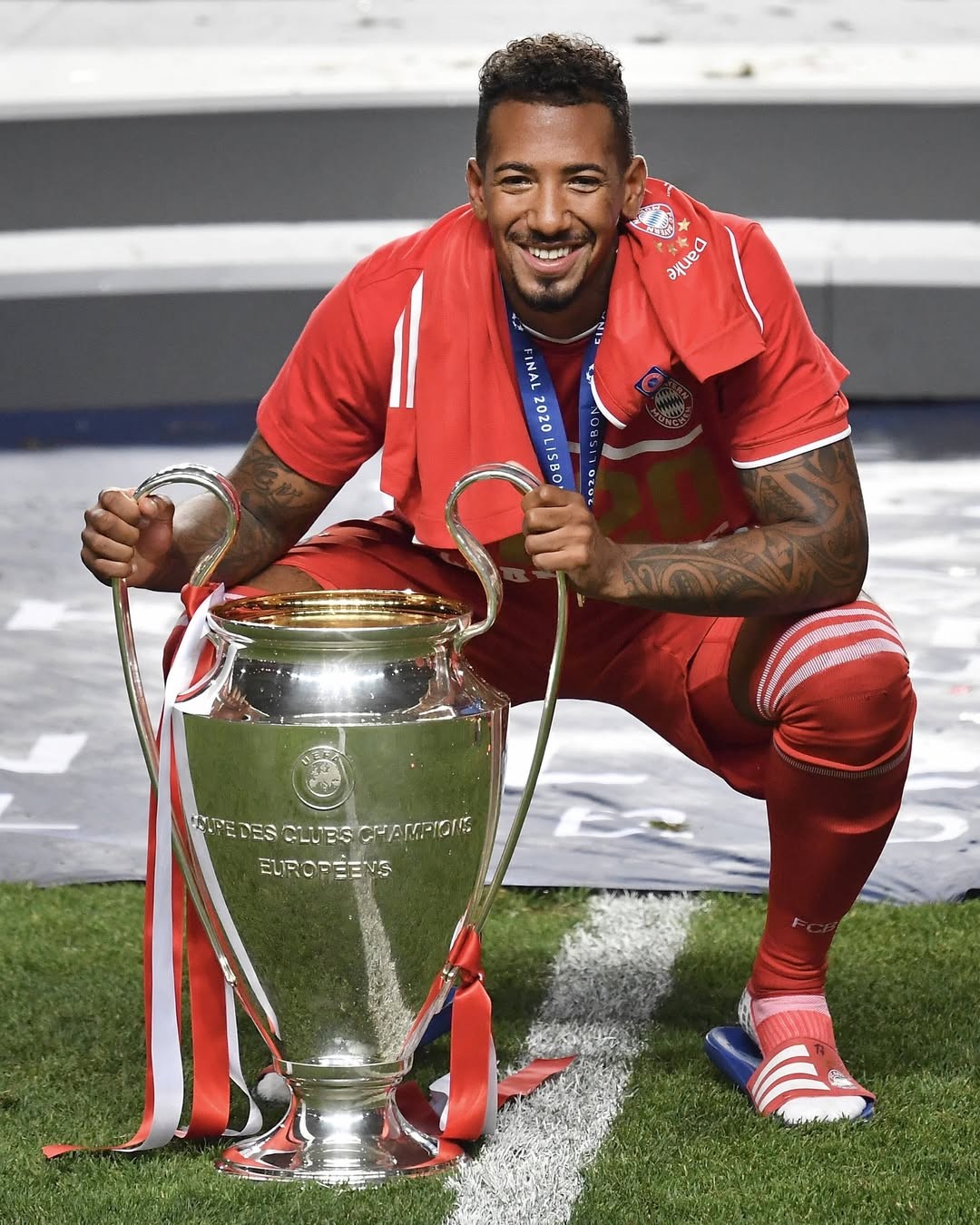 座德国杯冠, 座欧冠冠军, src