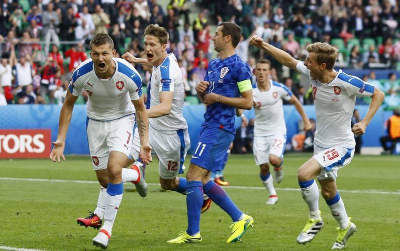 帕洛场均, 平排名小组